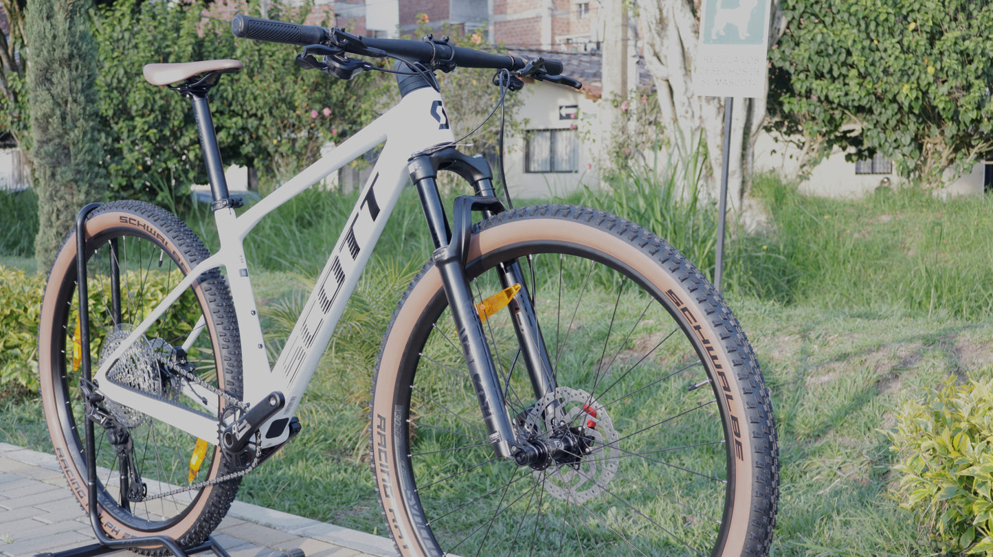 BICICLETA SCOTT SCALE 930 2024 CARBONO