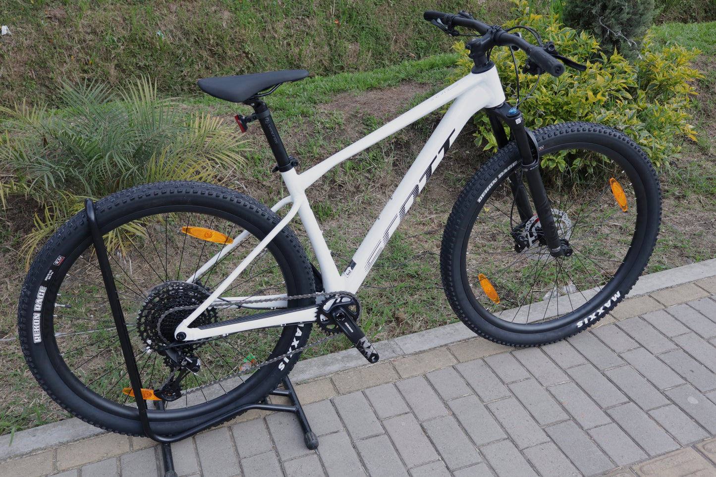 BICICLETA SCOTT SCALE 960 2024