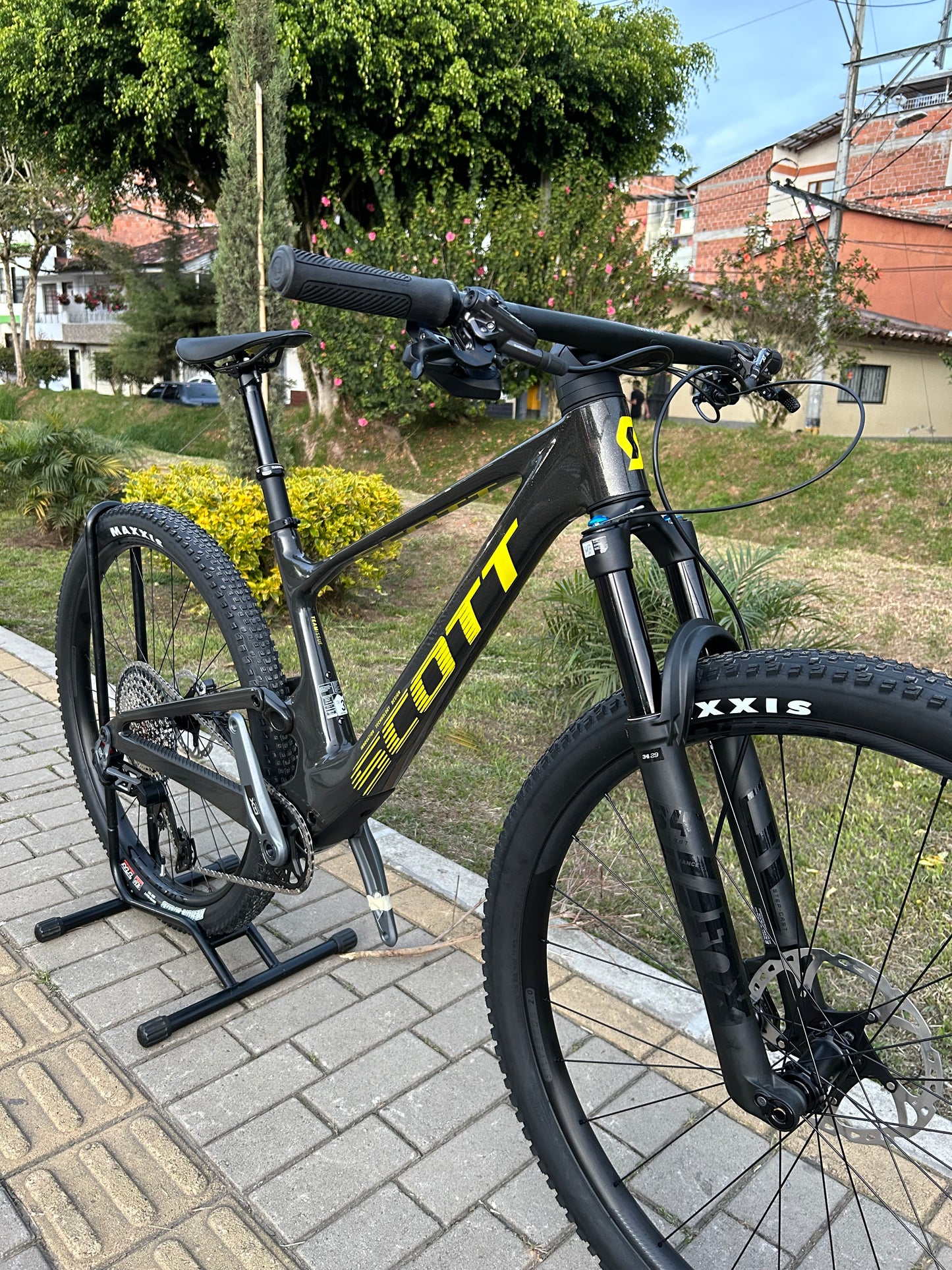 BICICLETA SCOTT SPARK RC TEAM ISSUE TR 2024
