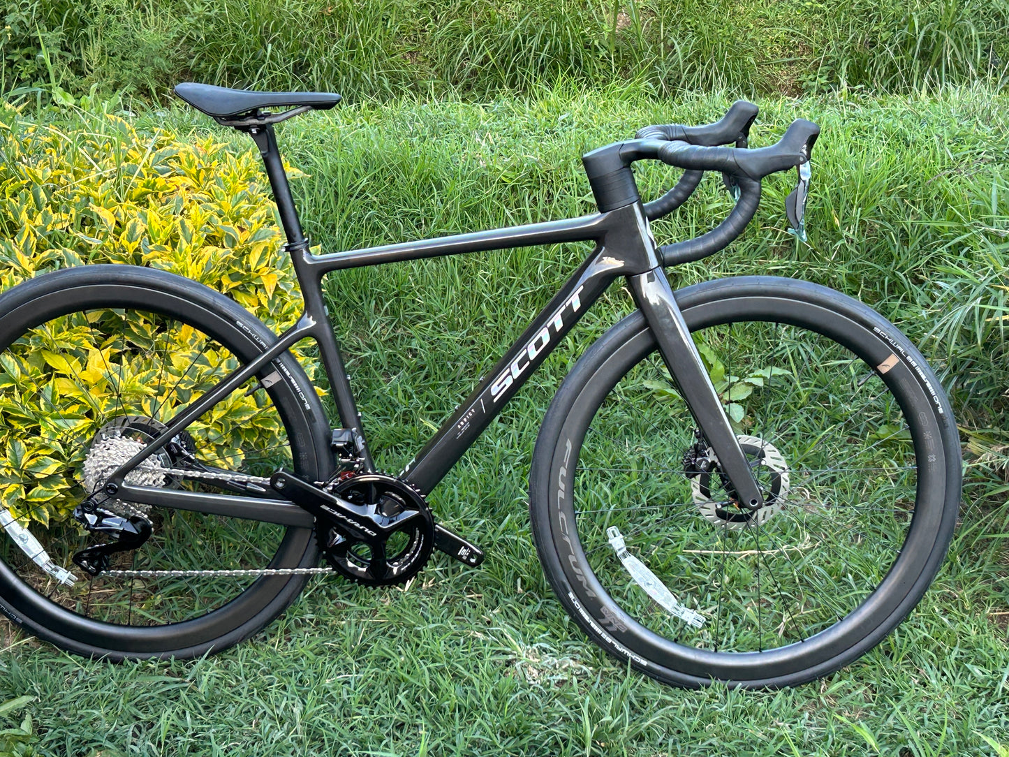 BICICLETA SCOTT ADDICT 10 2025