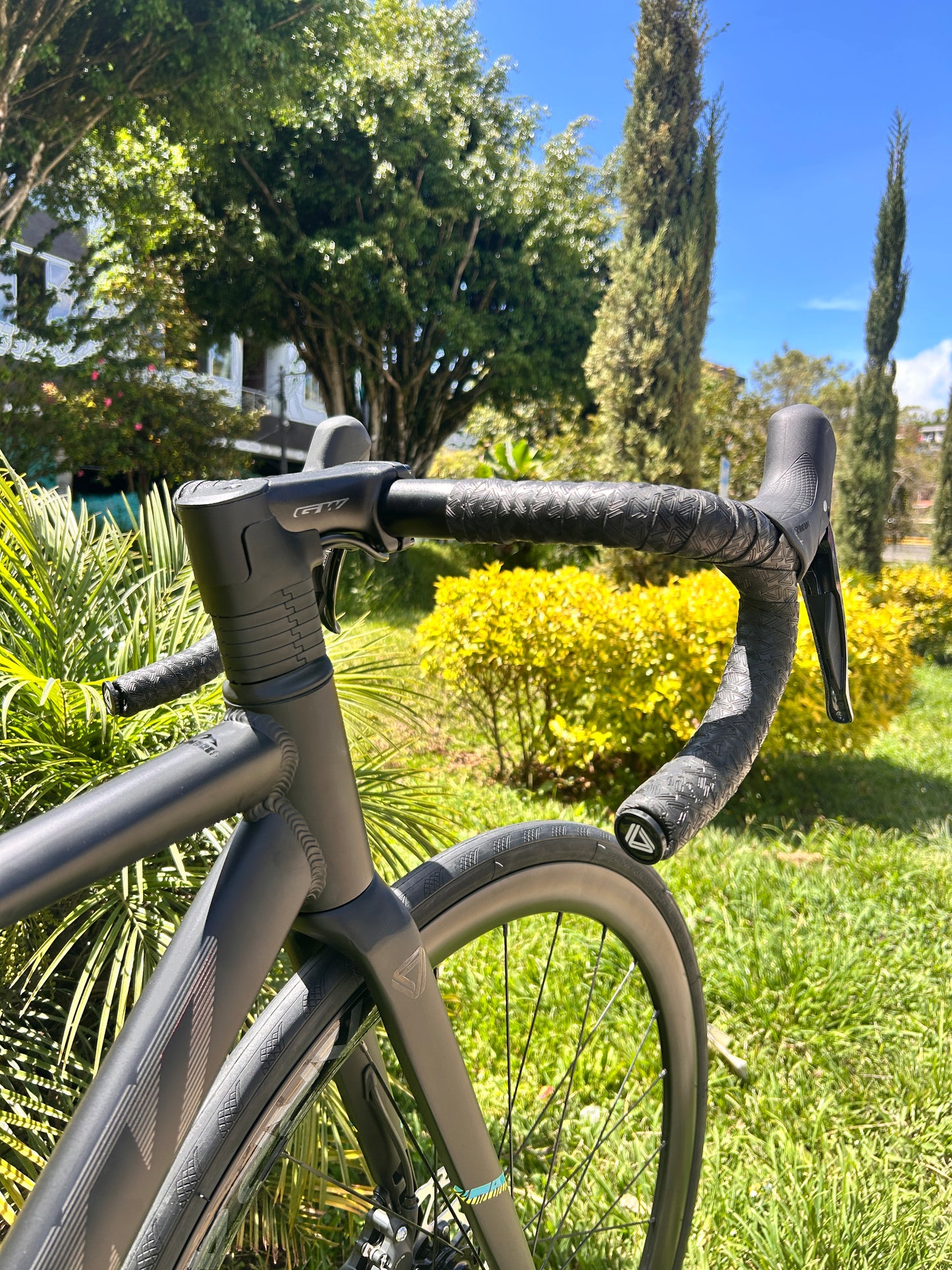 BICICLETA GW MORTIROLO RUTA 10 VEL