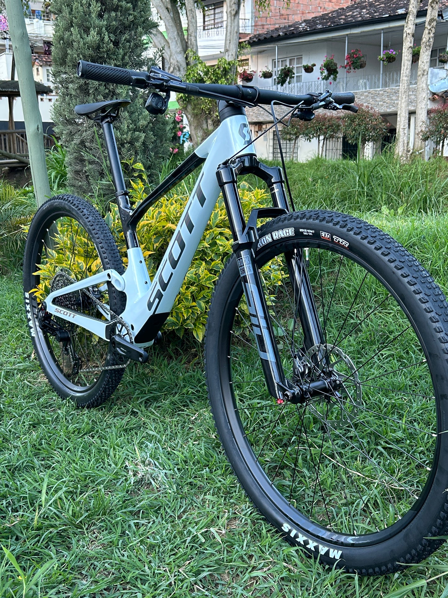 BICICLETA SCOTT SPARK RC TEAM 2025