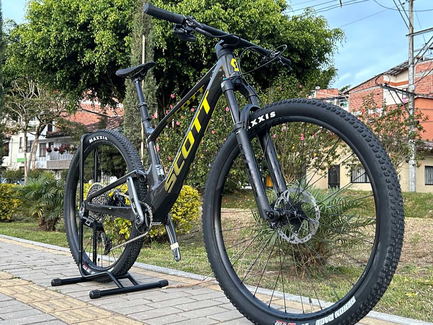 BICICLETA SCOTT SPARK RC TEAM ISSUE TR 2024