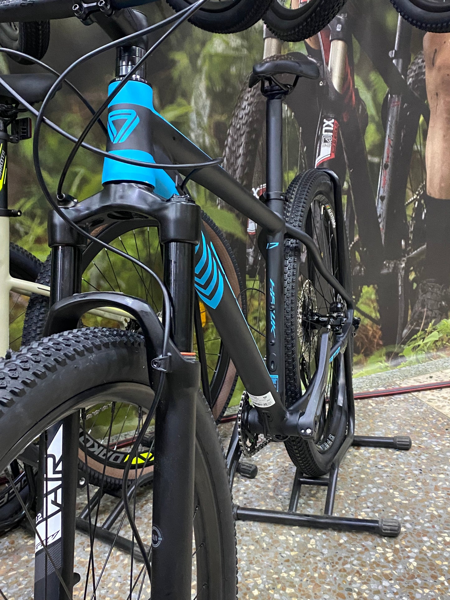 Bicicleta Gw Hawk MTB 12 VELOCIDADES Suspension de aire