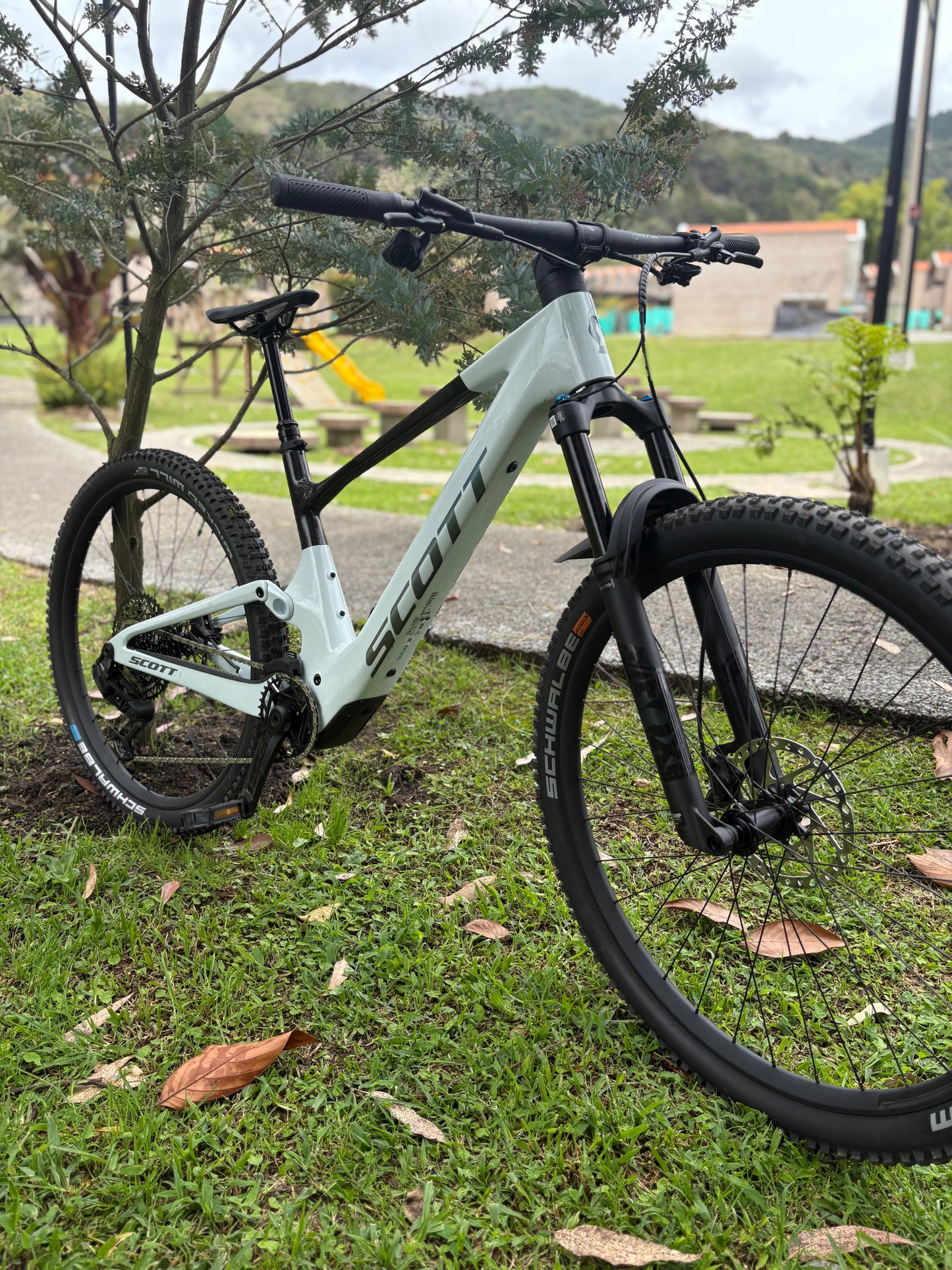 BICICLETA SCOTT LUMEN 905 ASISTIDA E RIDE