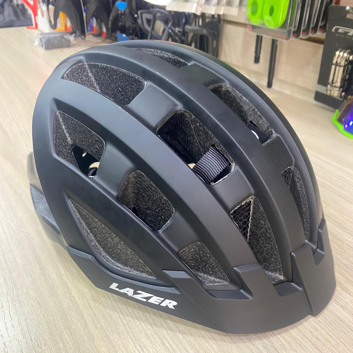 Casco Lazer Sport Compact DLX