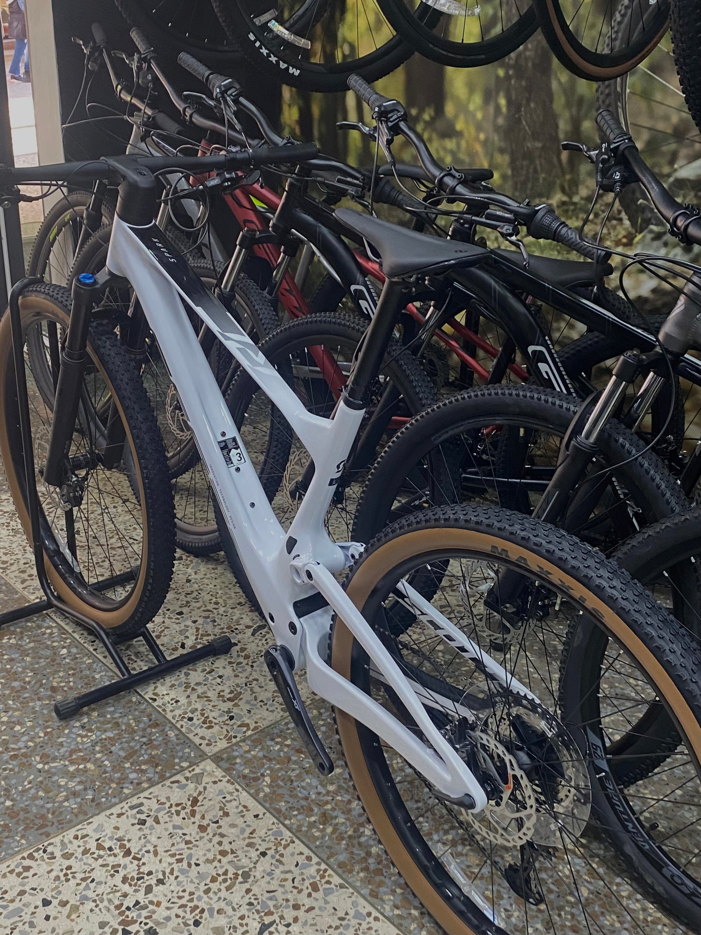 BICICLETA SCOTT SPARK RC TEAM 2023 CARBONO