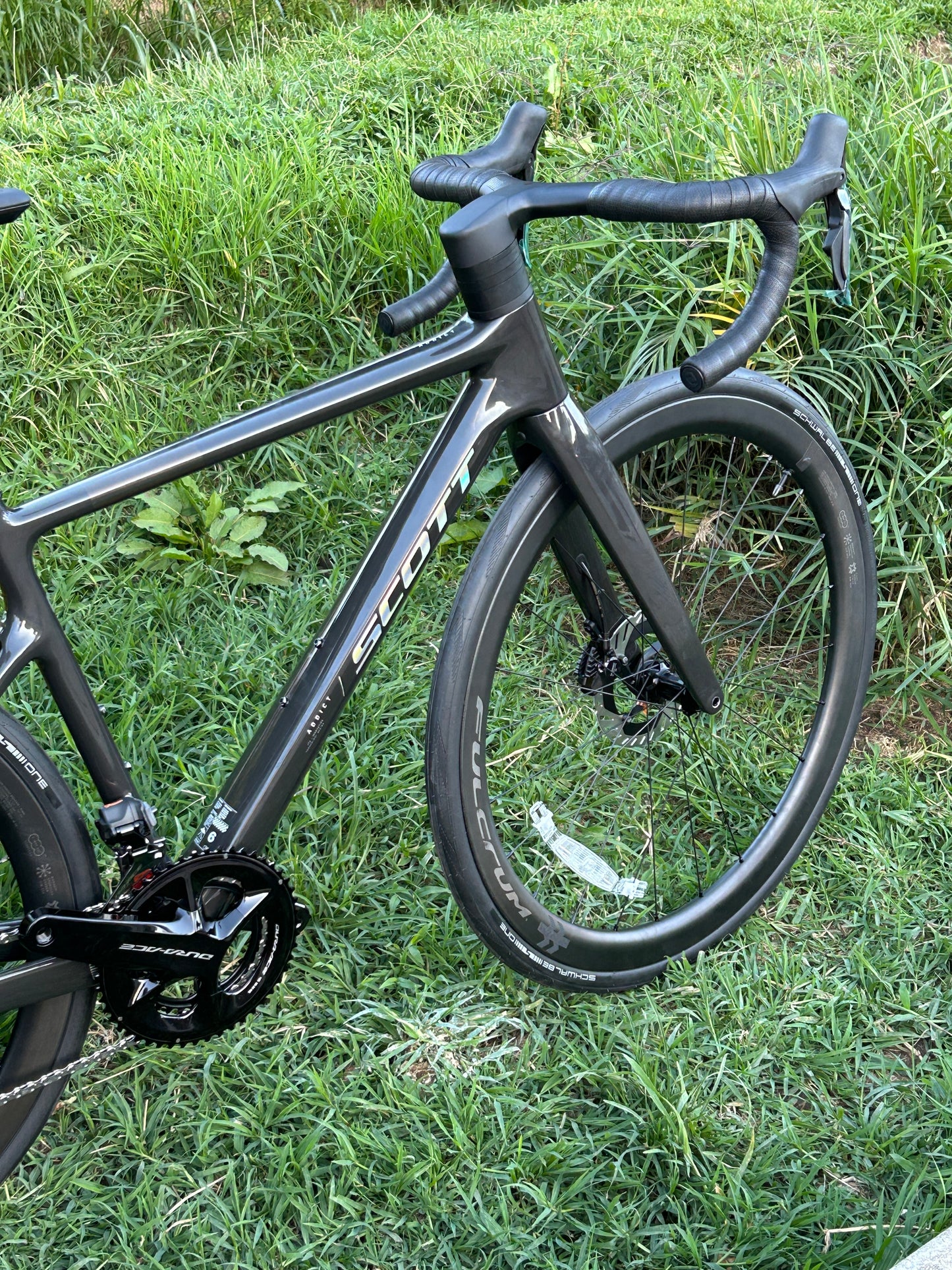 BICICLETA SCOTT ADDICT 10 2025