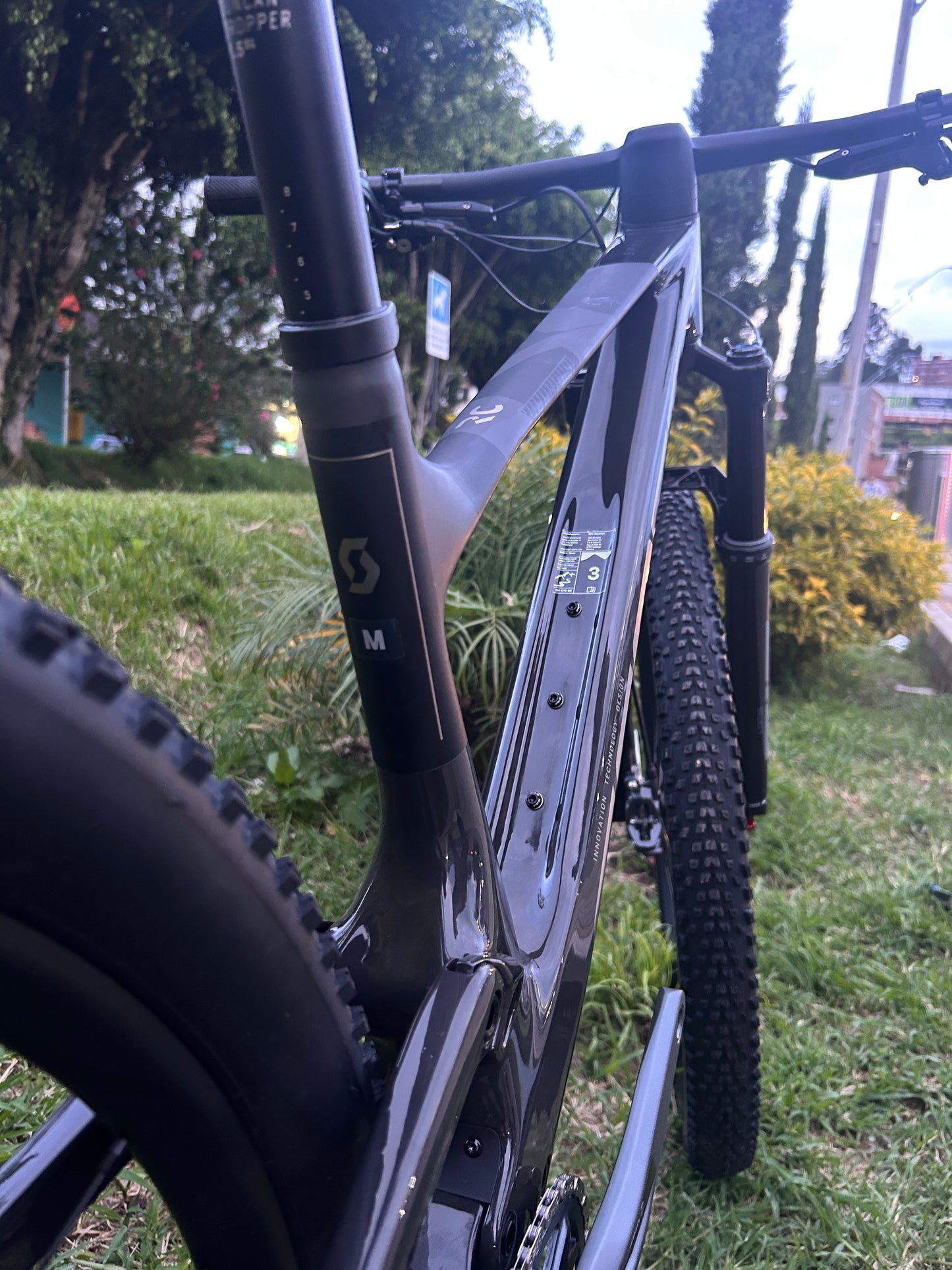 BICICLETA SCOTT SPARK RC TEAM ISSUE TR 2025