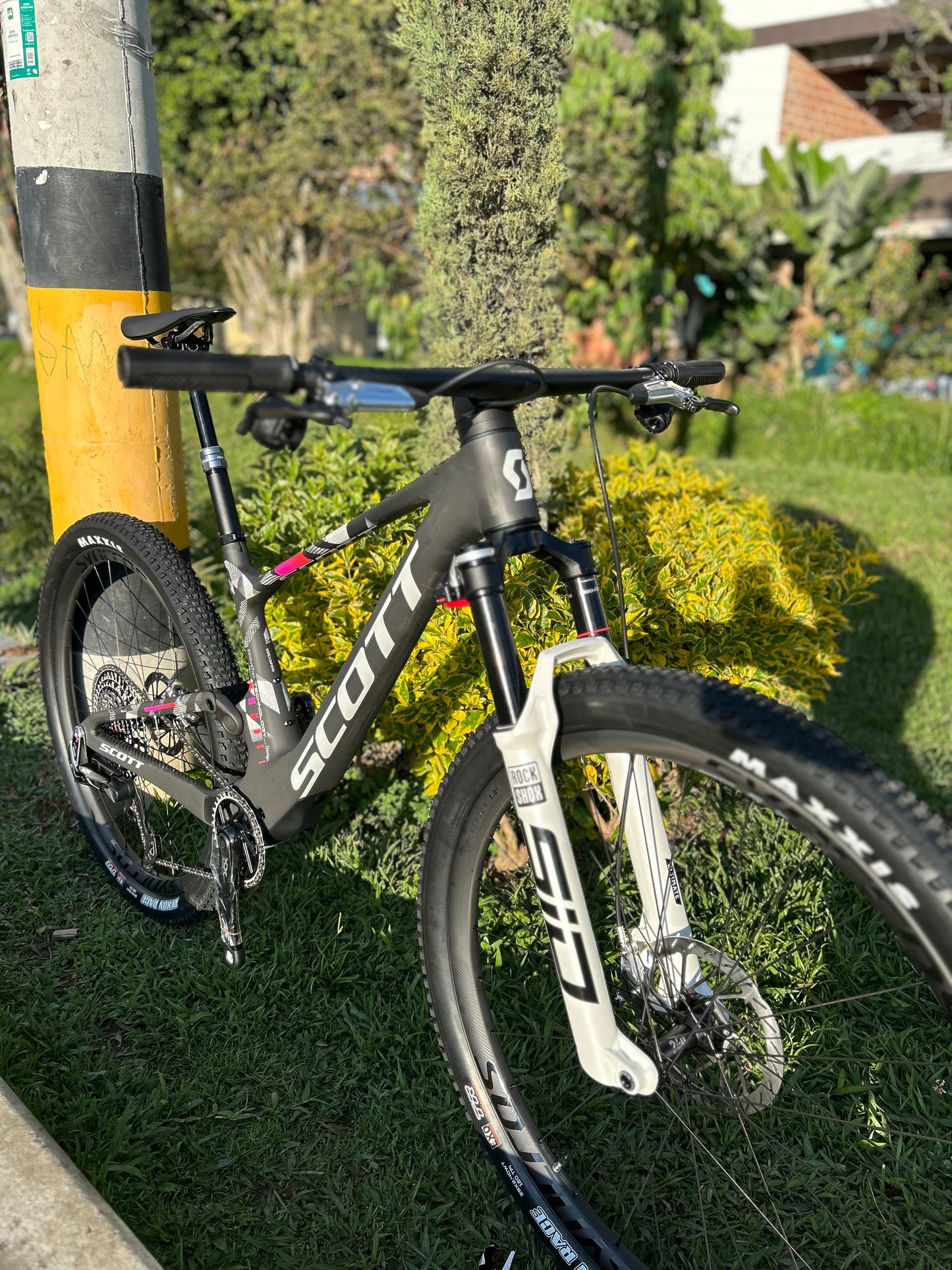 BICICLETA SCOTT SPARK RC WORLD CUP EVO 2025