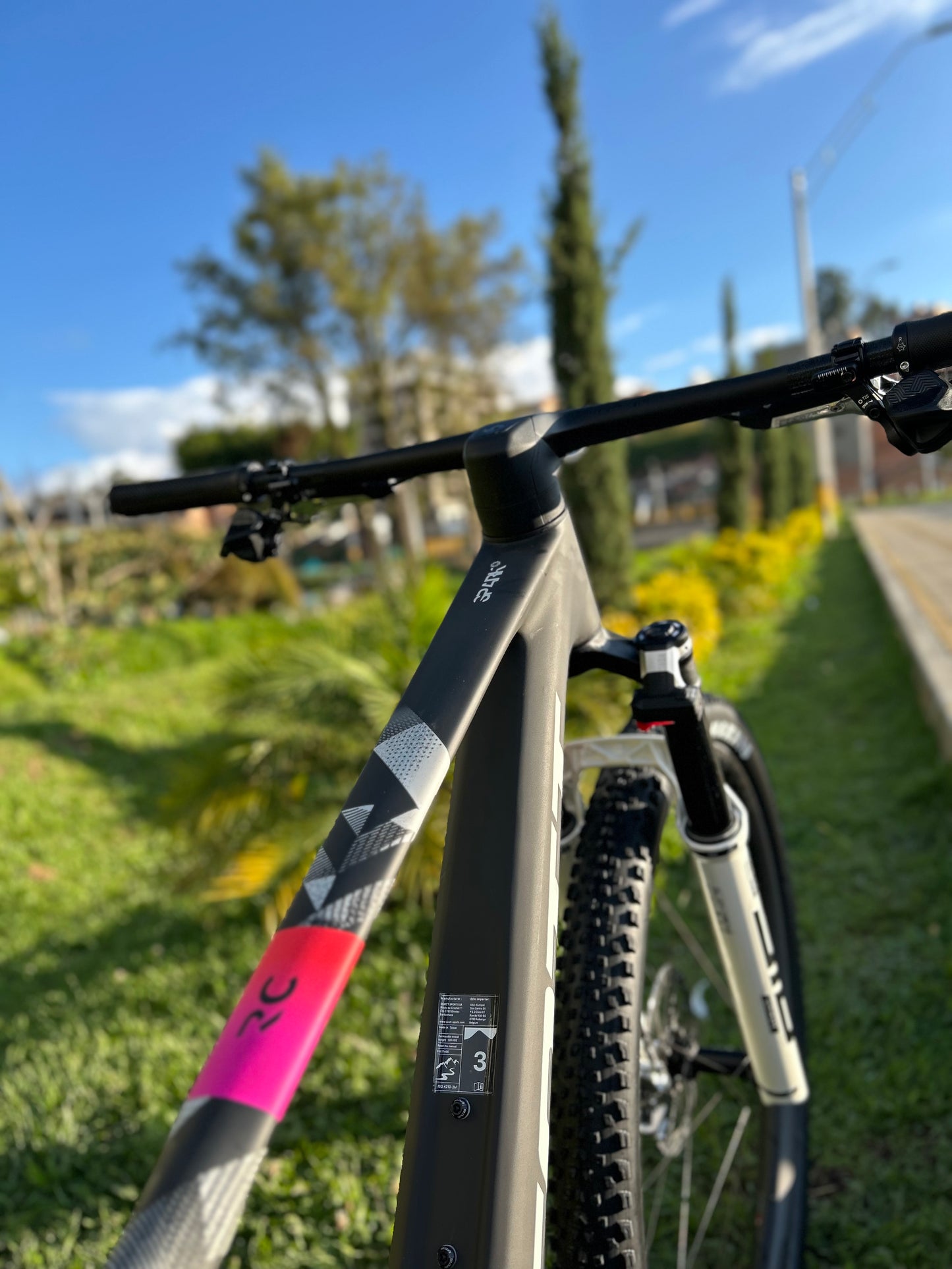BICICLETA SCOTT SPARK RC WORLD CUP EVO 2025