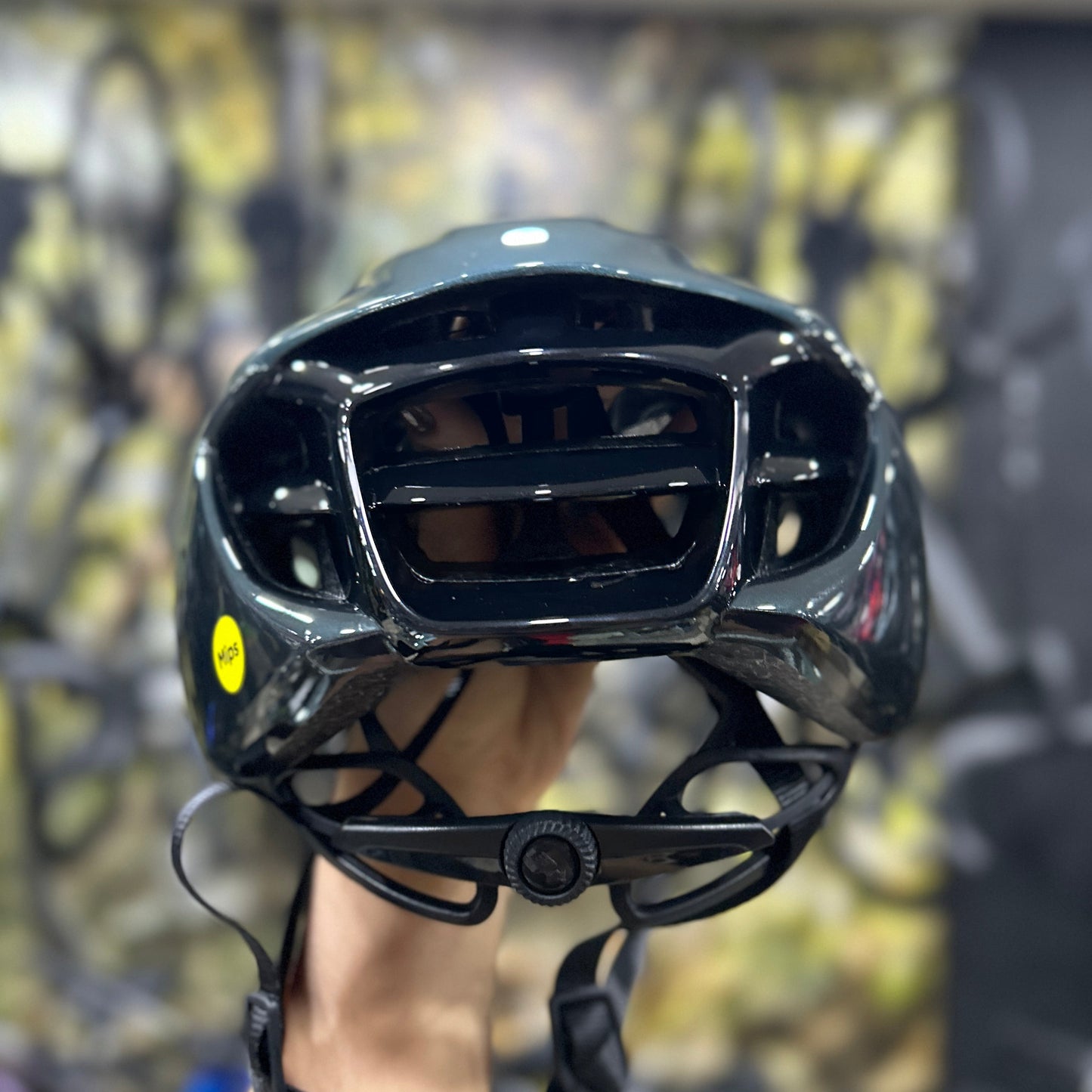 Casco Met Manta Mips Hyper Teal
