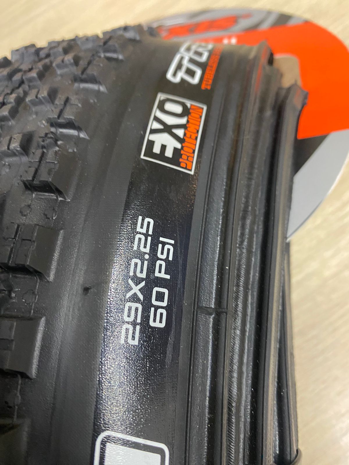 Llanta Maxxis Tubeless Crossmark Ii 29x2.25ar/exo/tr/60tpi