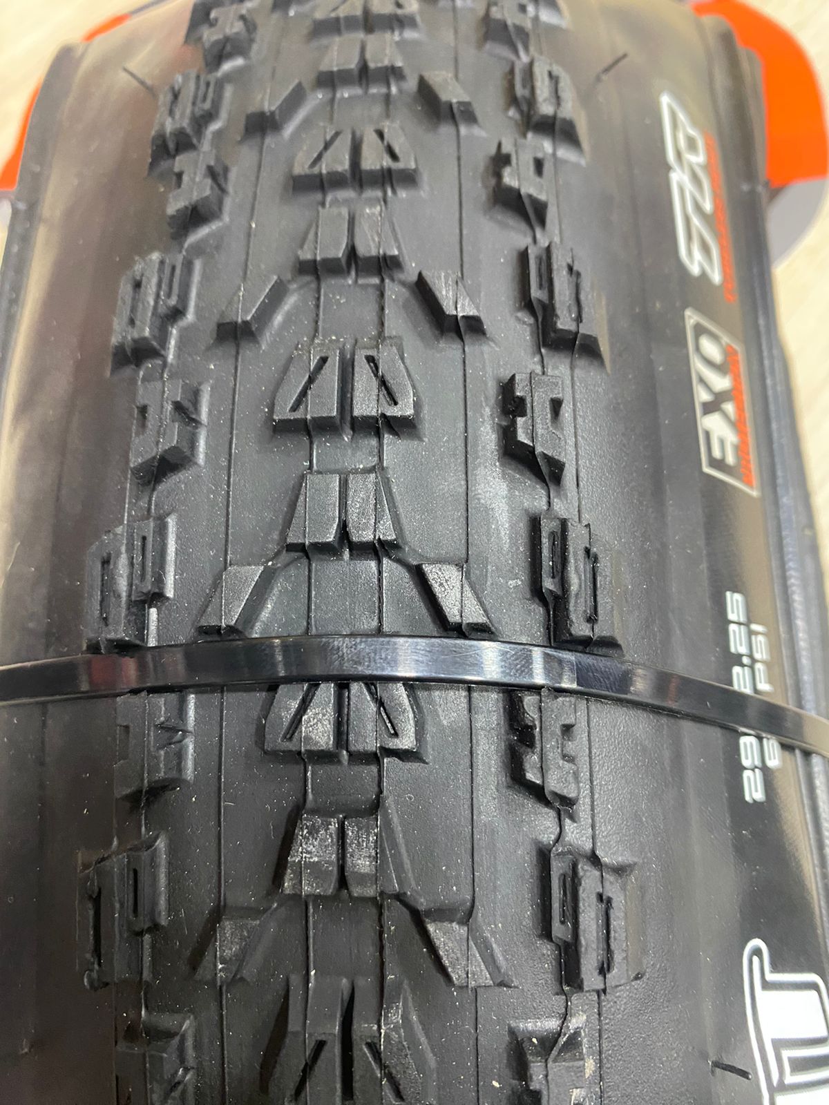 Llanta Maxxis Tubeless Ardent 29x2.25 Ar/2c/exo/tr/60tpi