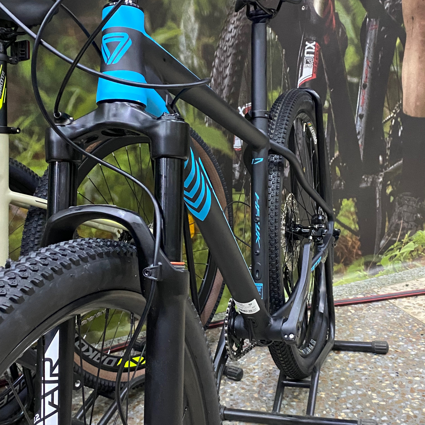 Bicicleta Gw Hawk MTB 12 VELOCIDADES Suspension de aire