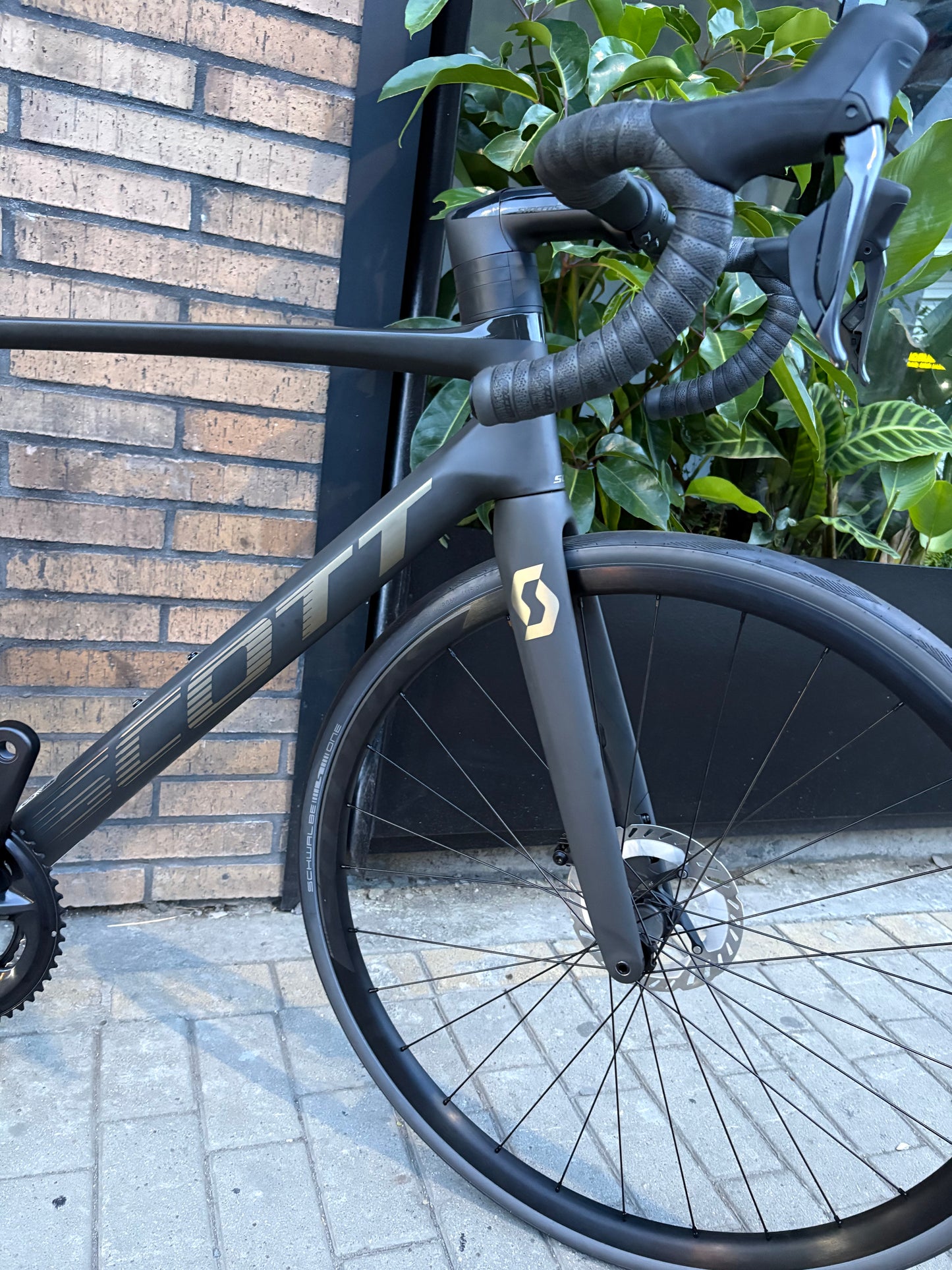 BICICLETA SCOTT ADDICT RC 15 DI2 2024 CARBON RUEDAS ALUMINIO
