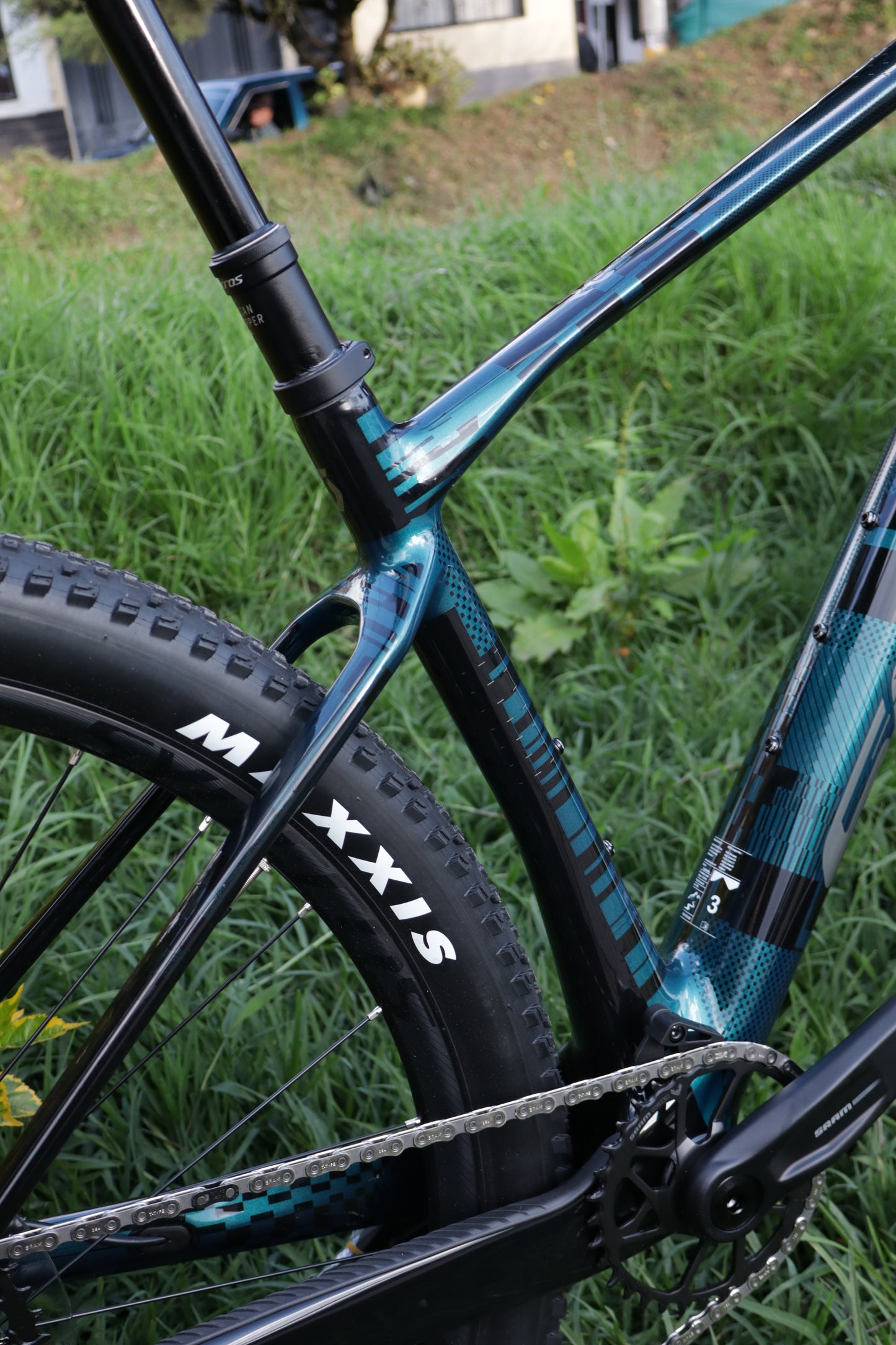 BICICLETA SCOTT SCALE RC TEAM 2025