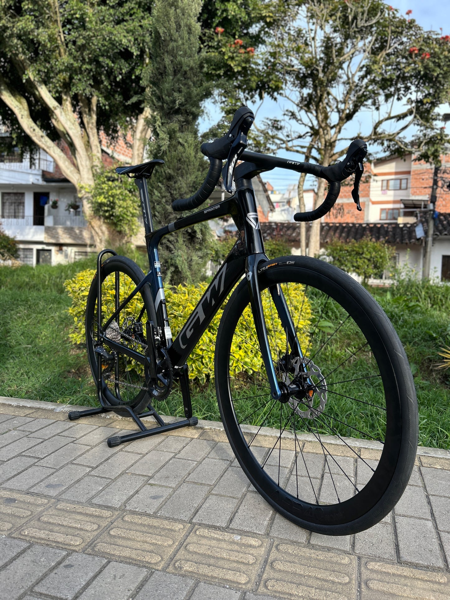 Bicicleta Ruta GW Sprinter Carbon