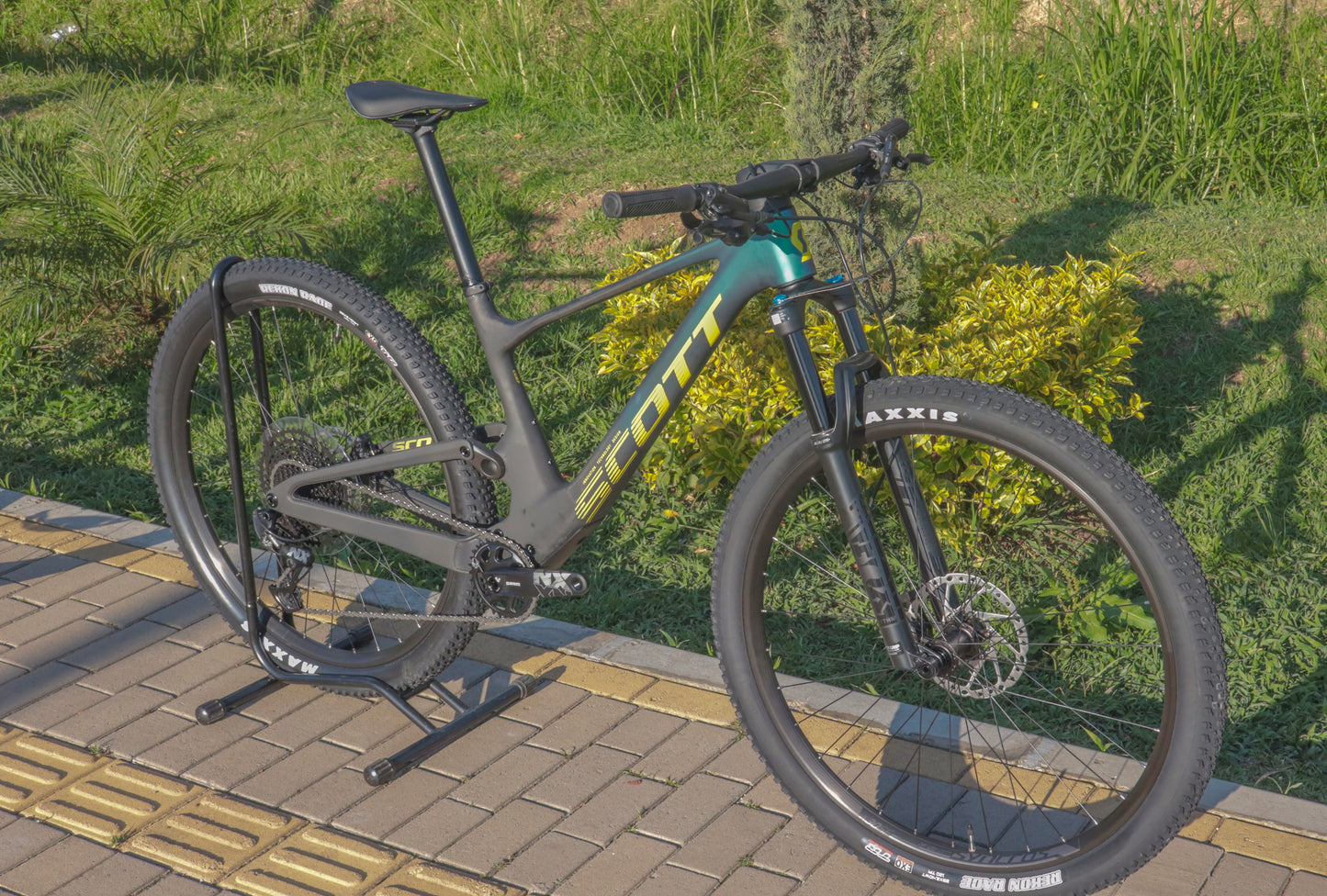 BICICLETA SCOTT SPARK RC COMP 2023 CARBONO