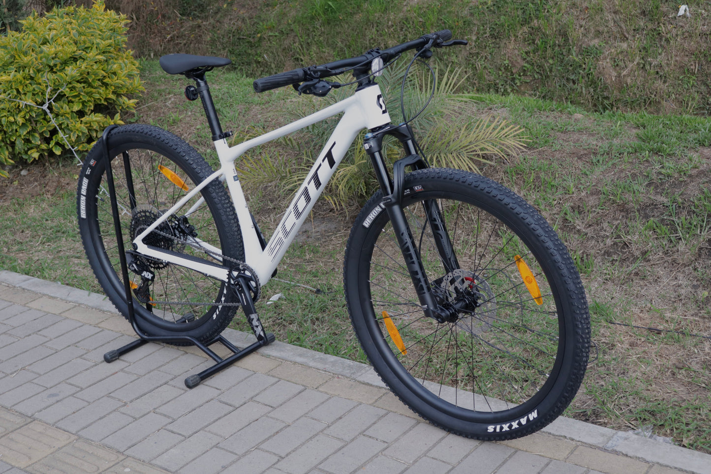 BICICLETA SCOTT SCALE 960 2024