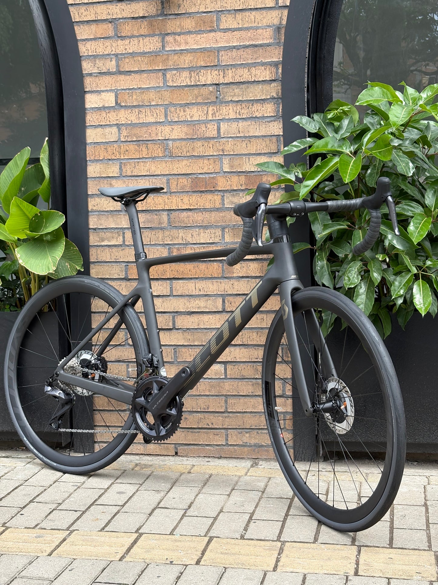 BICICLETA SCOTT ADDICT RC 15 DI2 2024 CARBON