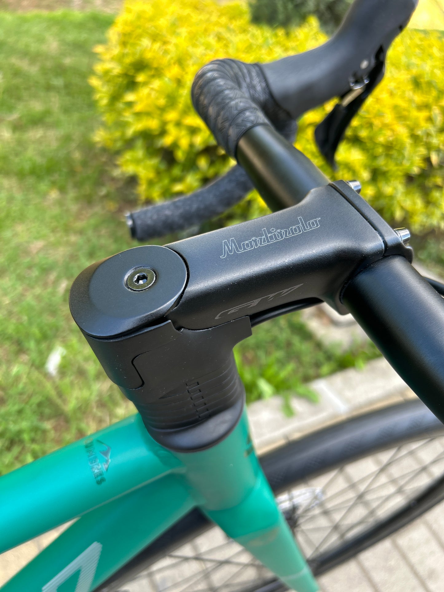 BICICLETA GW MORTIROLO RUTA 10 VEL