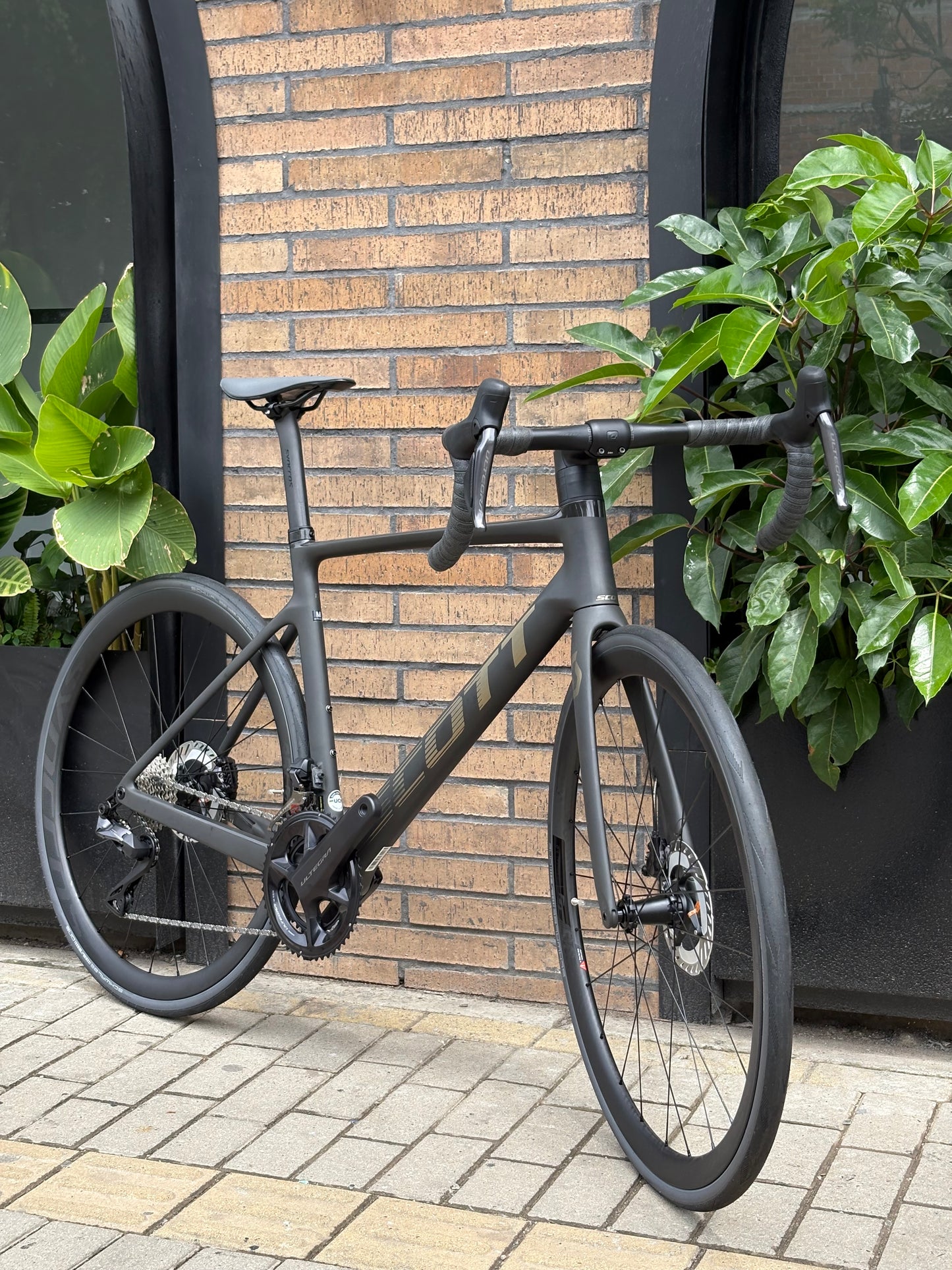 BICICLETA SCOTT ADDICT RC 15 DI2 2024 CARBON