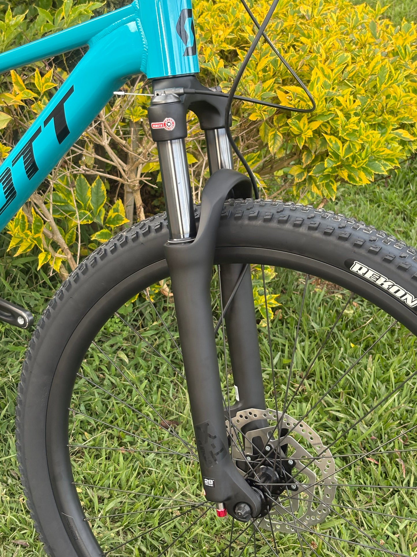 BICICLETA SCOTT SCALE 980 2024 ALUMINIO