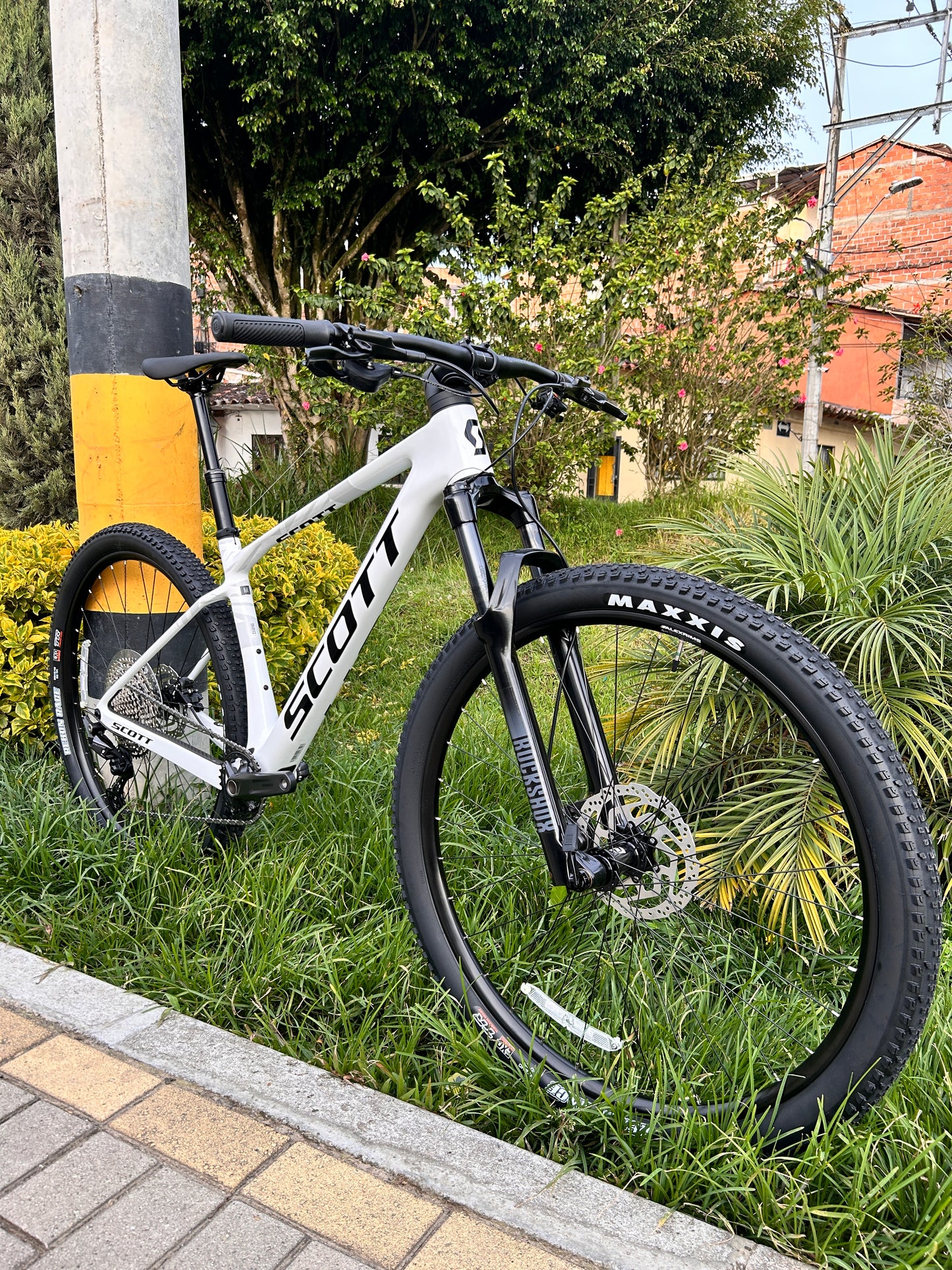 BICICLETA SCOTT SCALE 920 2026 CARBONO