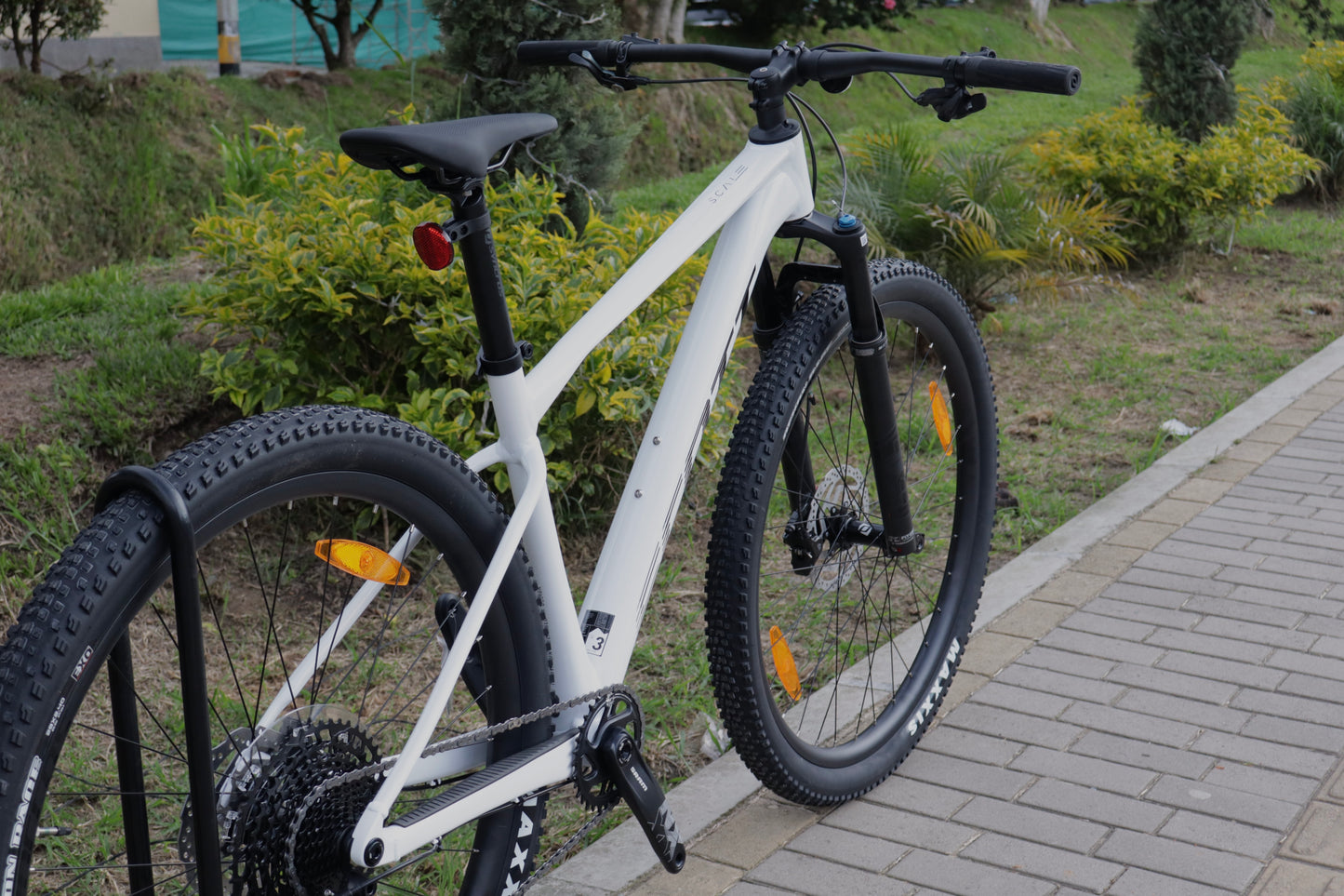 BICICLETA SCOTT SCALE 960 2024
