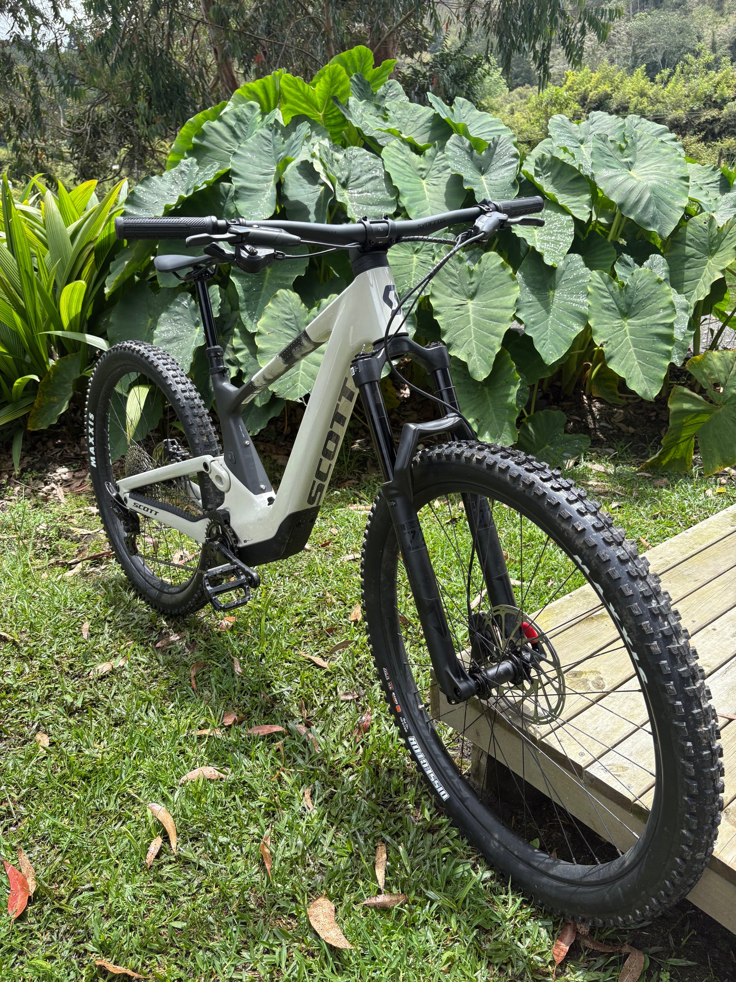 BICICLETA SCOTT VOLTAGE 920 ASISTIDA E RIDE