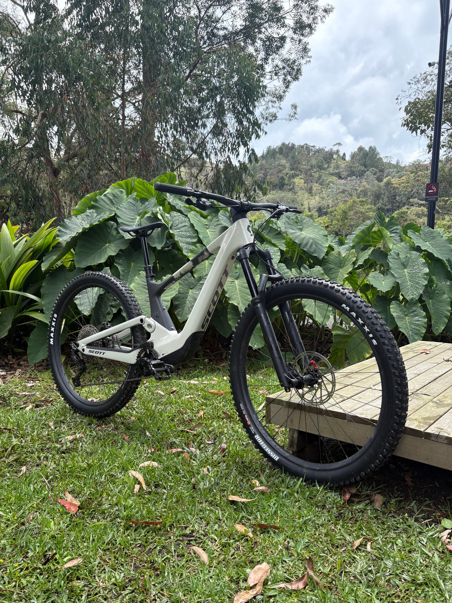 BICICLETA SCOTT VOLTAGE 920 ASISTIDA E RIDE