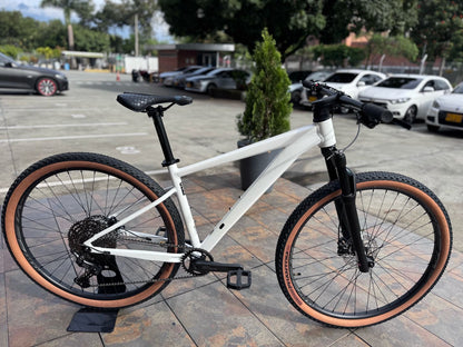 BICICLETA GW ALLIGATOR 2025