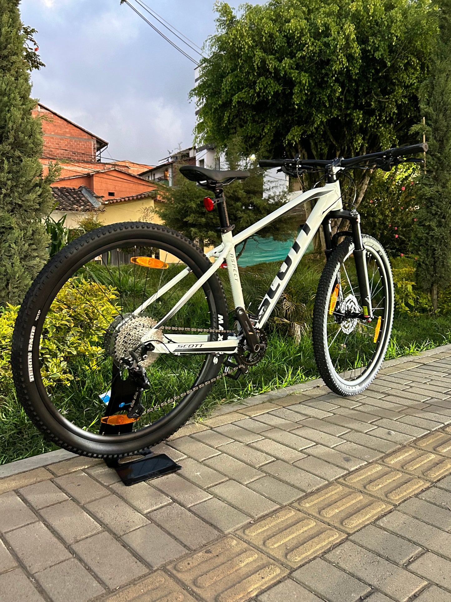 BICICLETA SCOTT ASPECT 930 2022 ALUMINIO 10 VEL