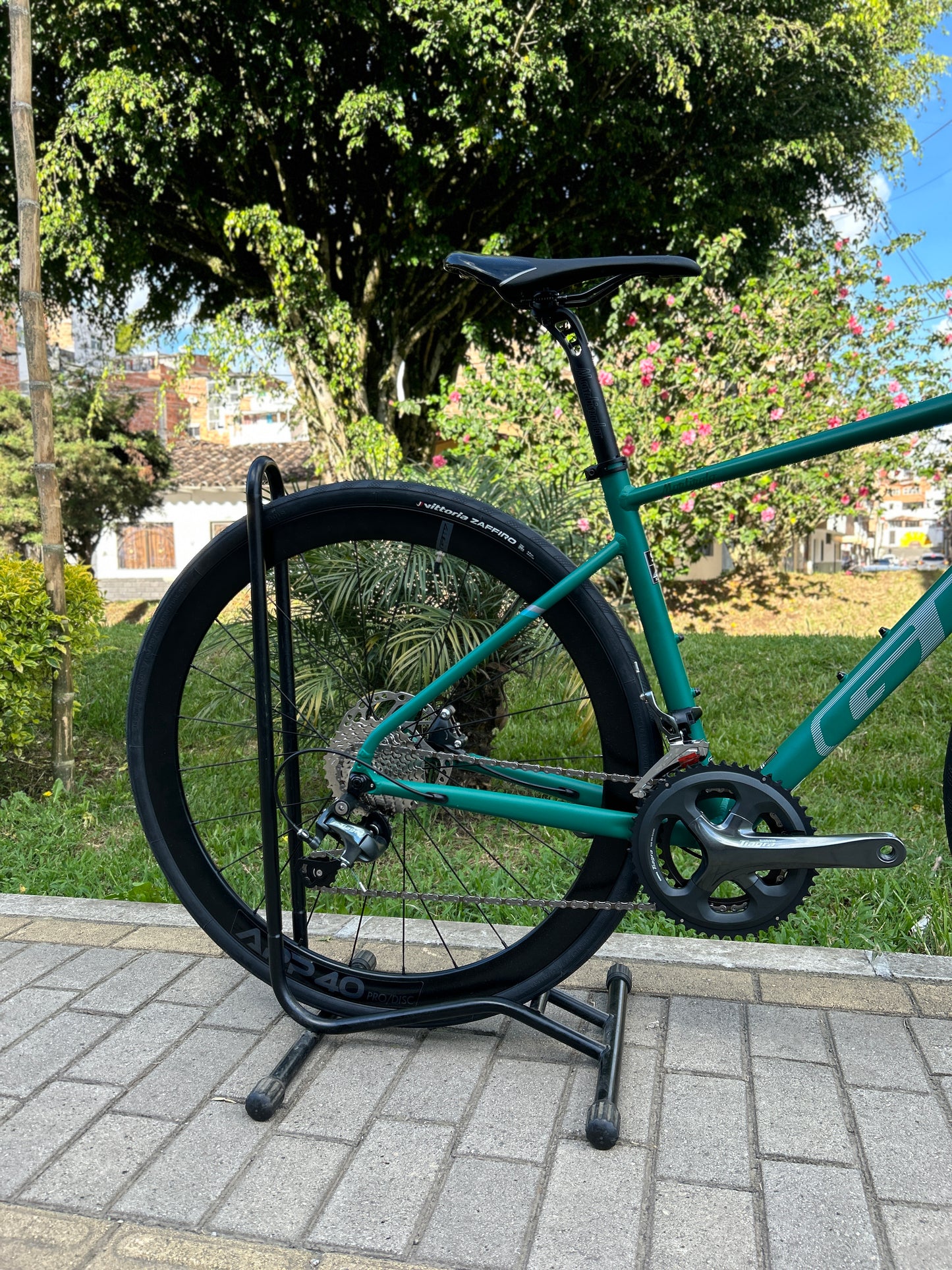 BICICLETA GW MORTIROLO RUTA 10 VEL