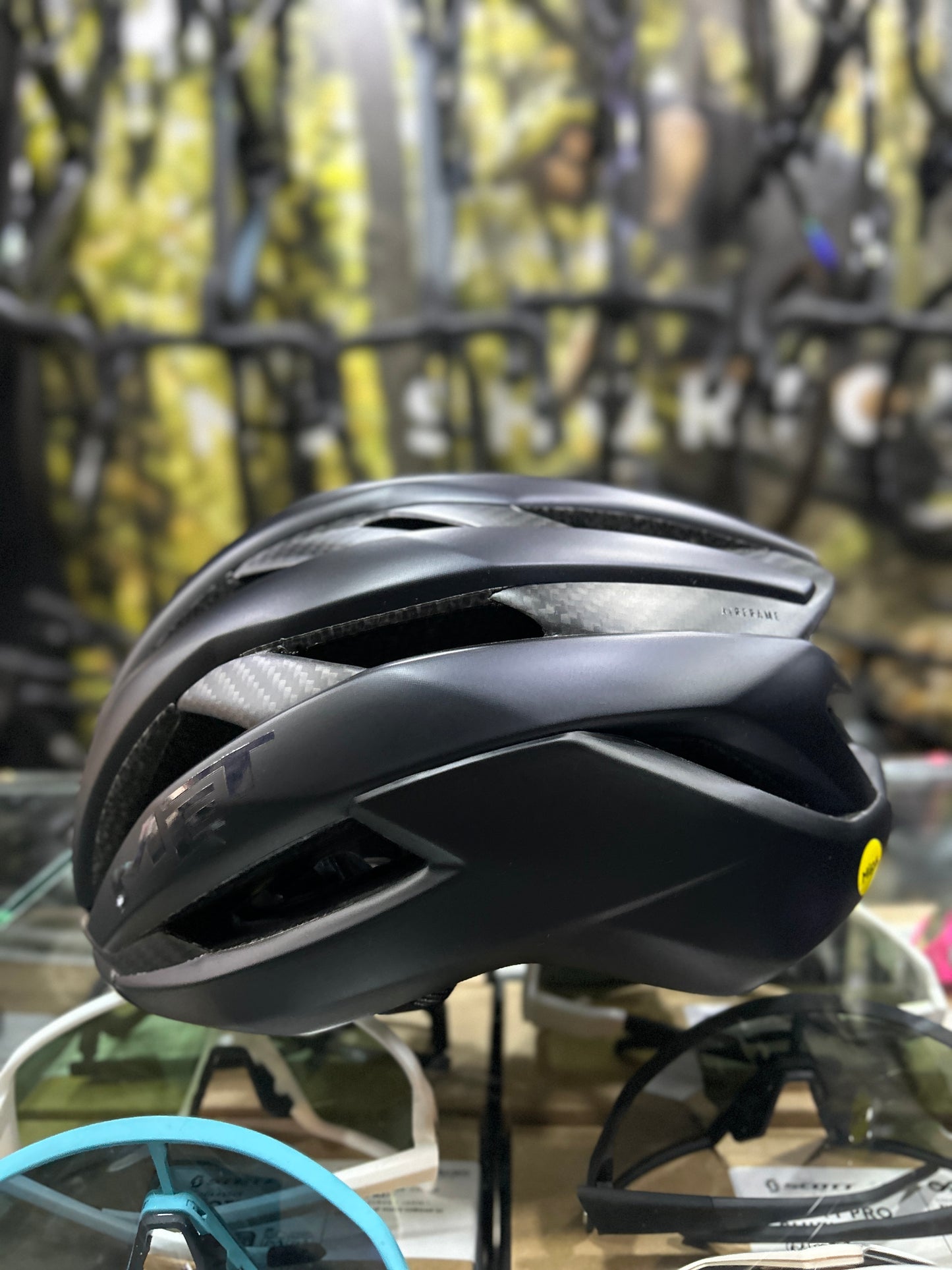 CASCO MET TRENTA 3K CARBON