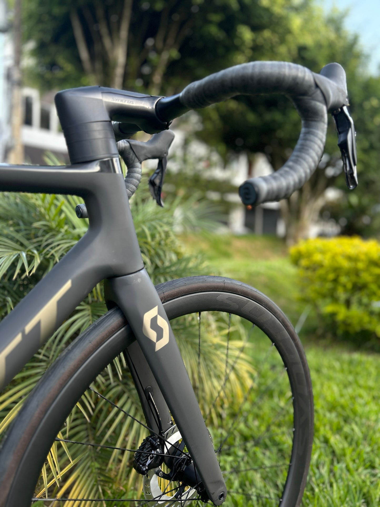 BICICLETA SCOTT ADDICT RC 15 DI2 2024 CARBON