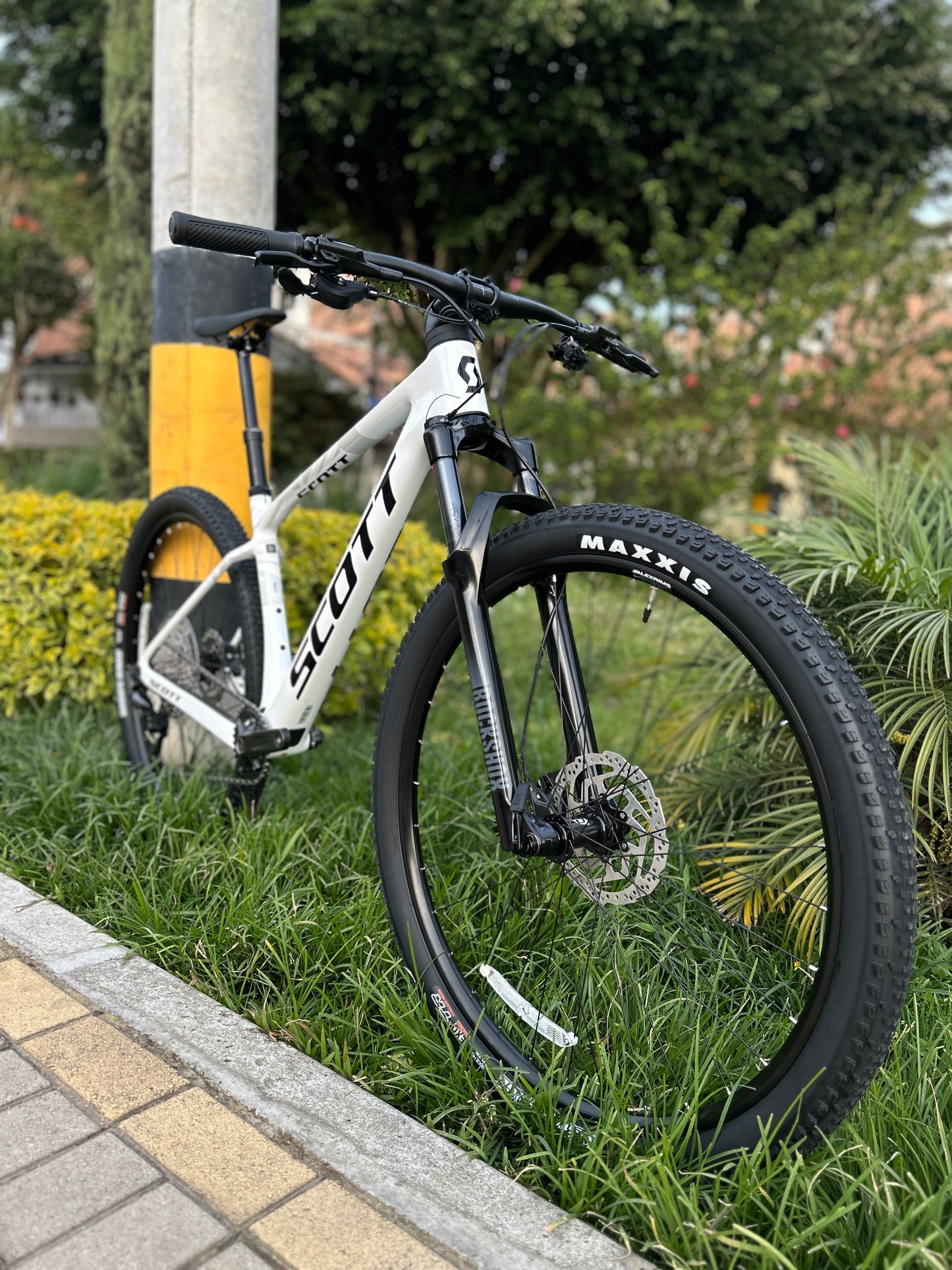 BICICLETA SCOTT SCALE 920 2026 CARBONO
