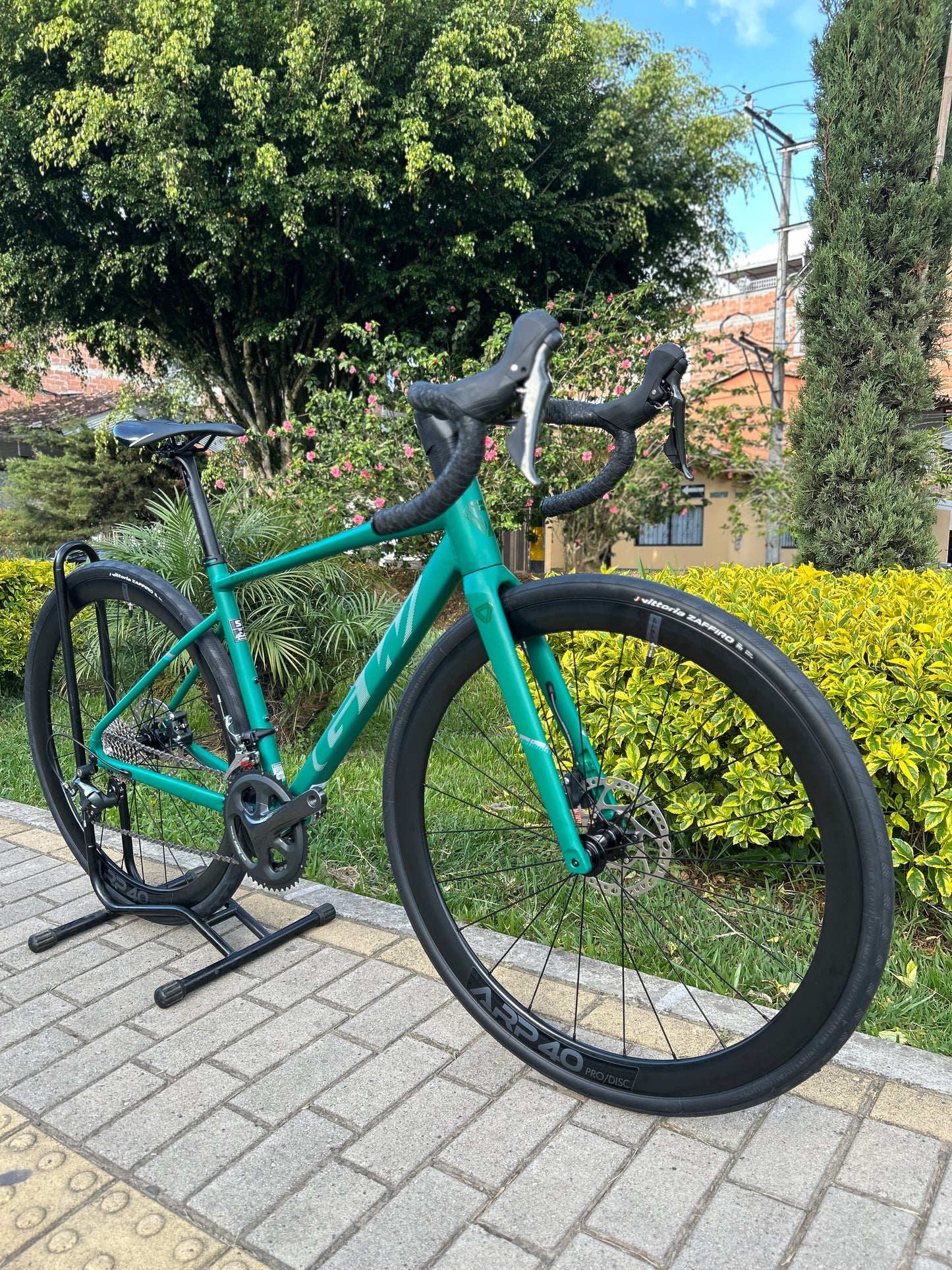 BICICLETA GW MORTIROLO RUTA 10 VEL