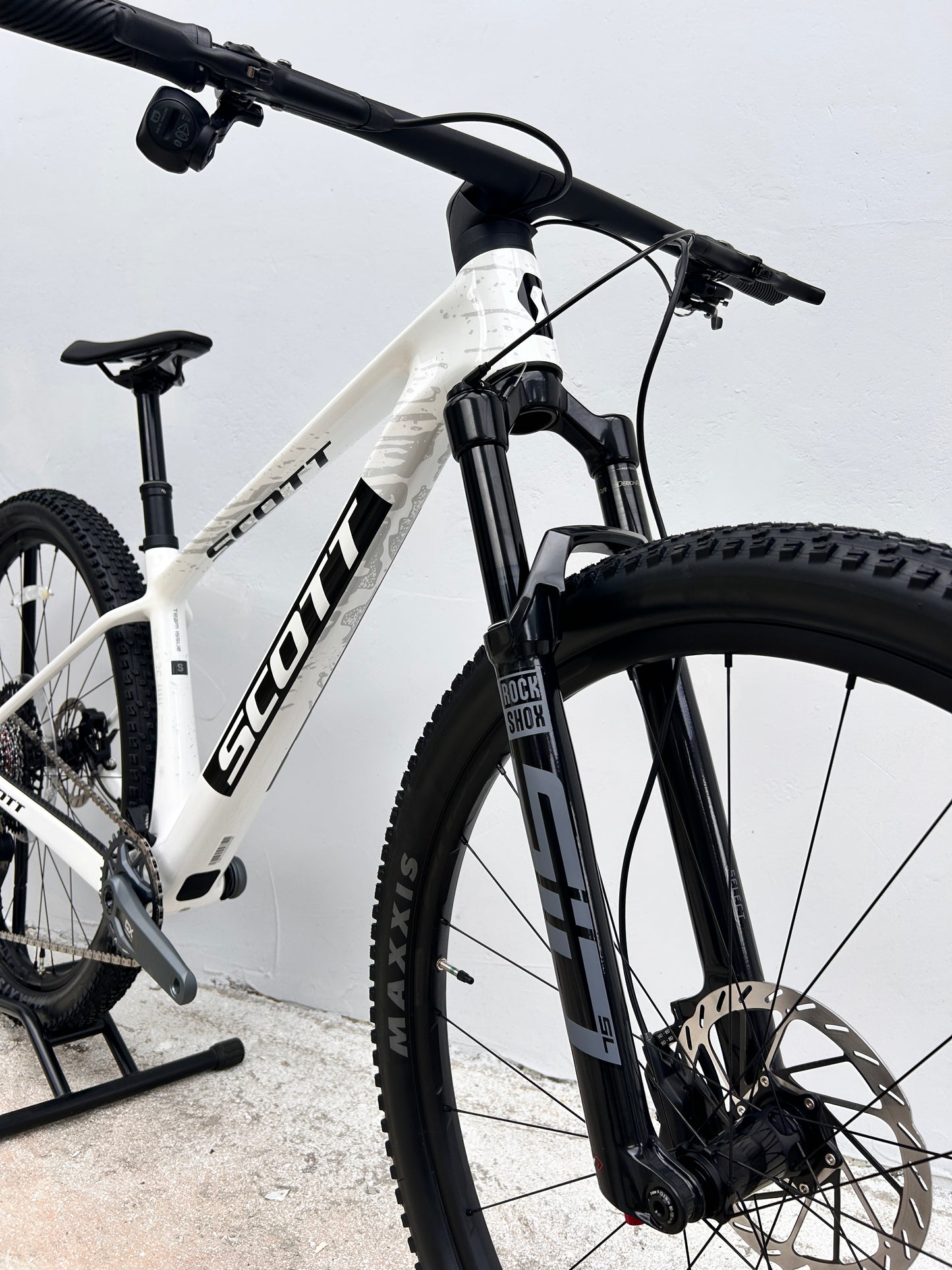 BICICLETA SCOTT SCALE RC TEAM ISSUE 2026