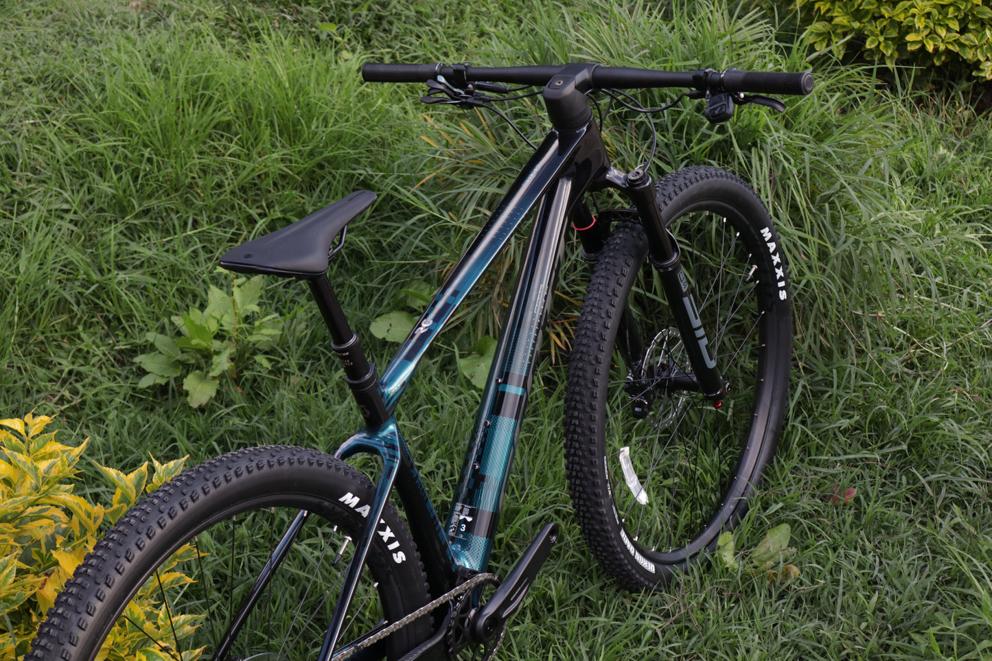 BICICLETA SCOTT SCALE RC TEAM 2025