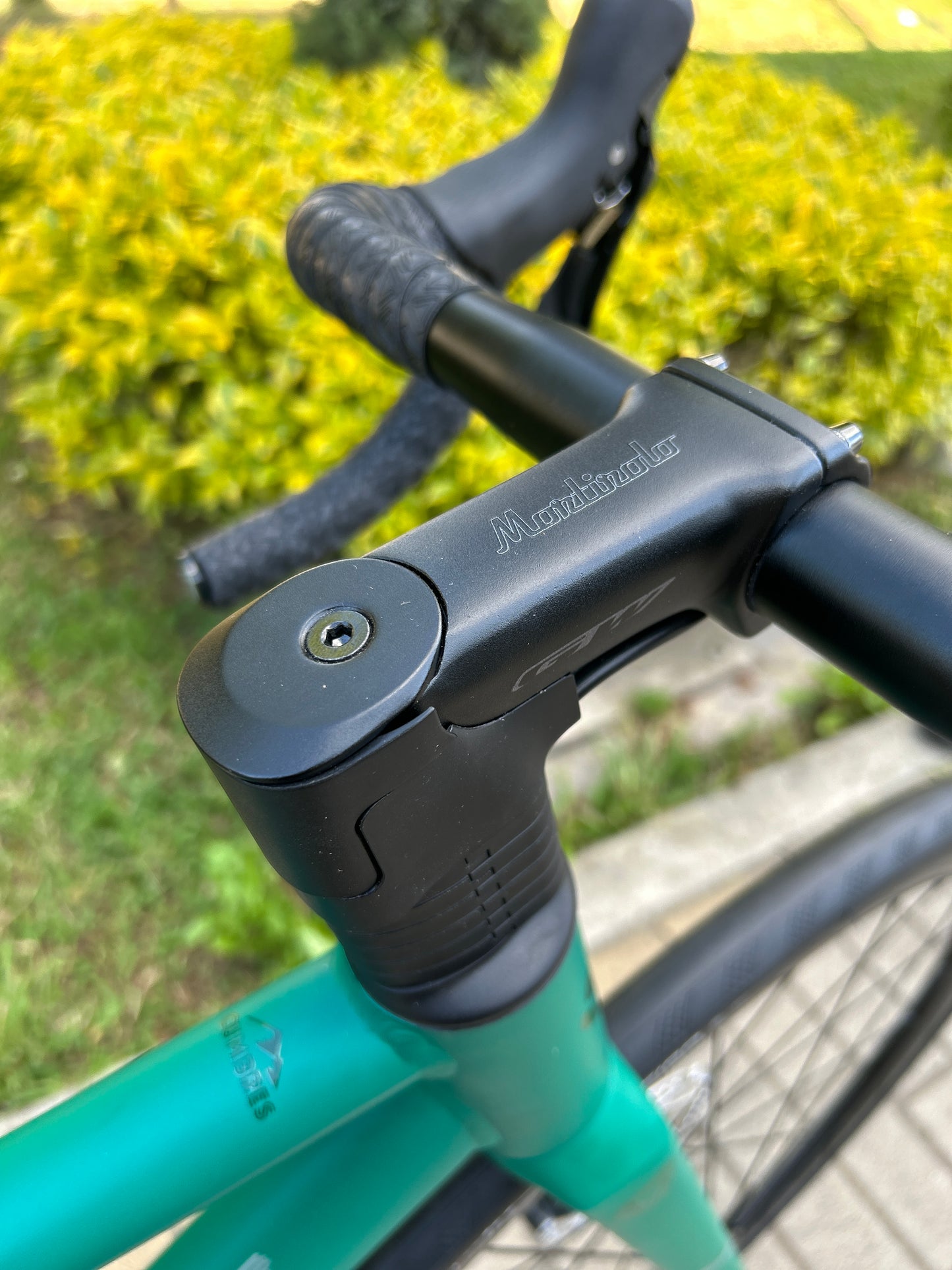 BICICLETA GW MORTIROLO RUTA 10 VEL
