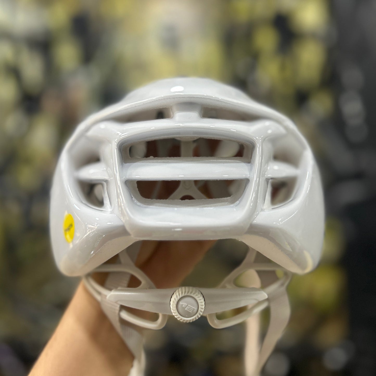 Casco Met Manta Mips Absolute White Limited Edition